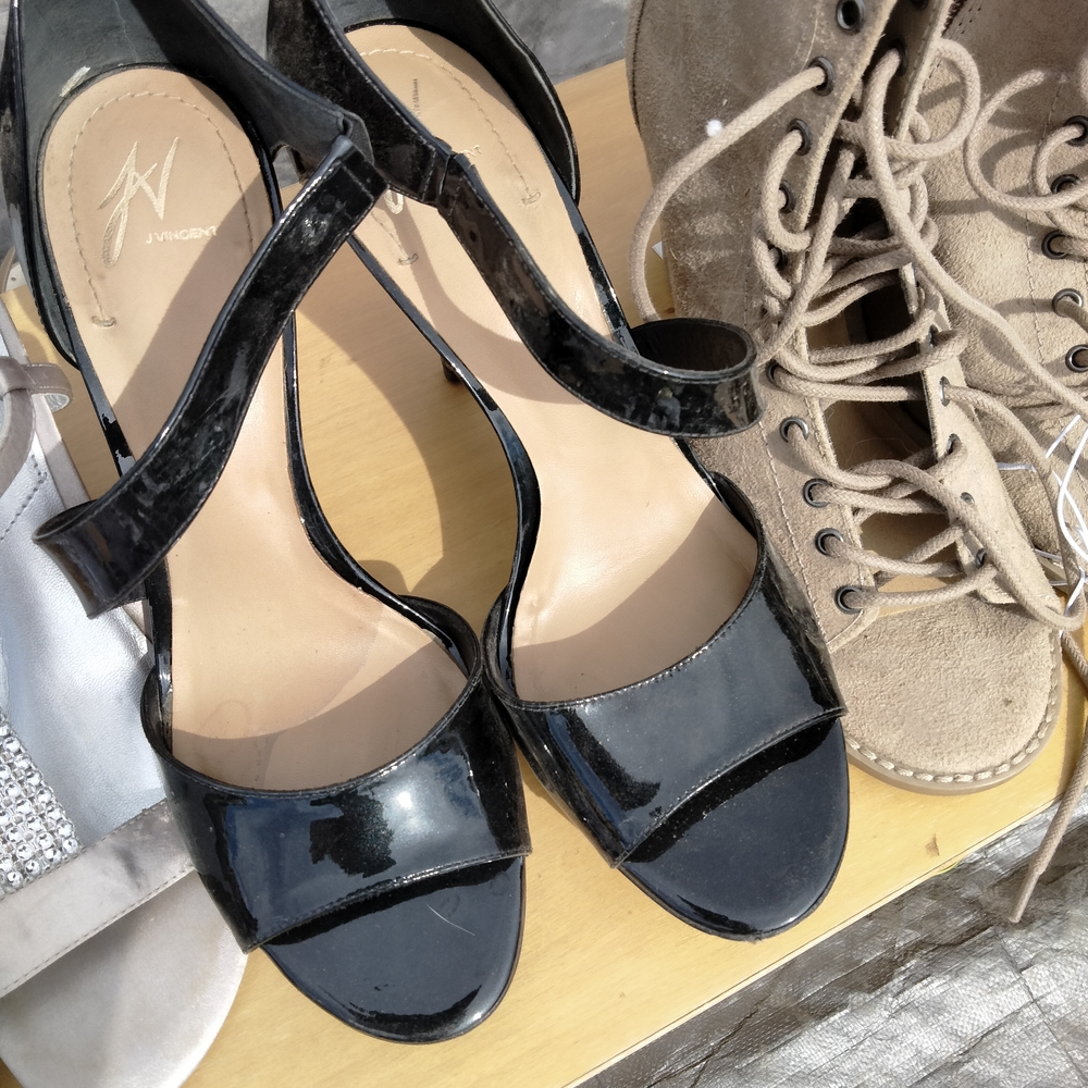 Vince Black Heels Sleek Design